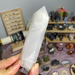 PINK MANGANO CALCITE UV REACTIVE CRYSTAL TOWER